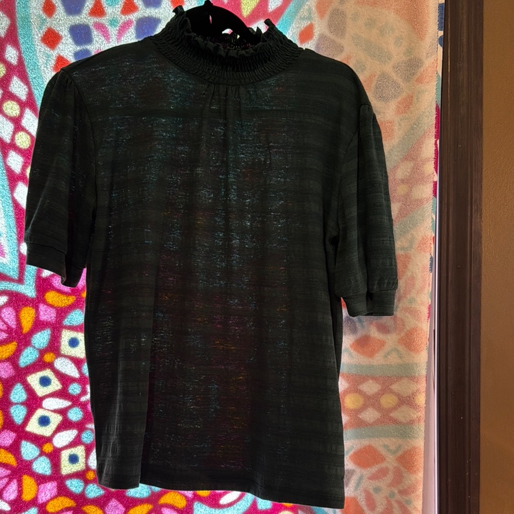 W5 Shimmering emerald green size medium 
Sheer